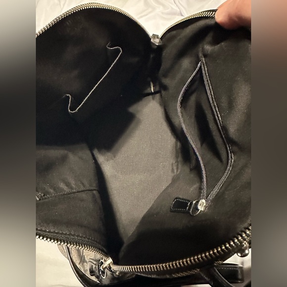 Authentic Coach satchel cross body.  EUC. Serial number in pics. Nice clean bag - Picture 3 of 9